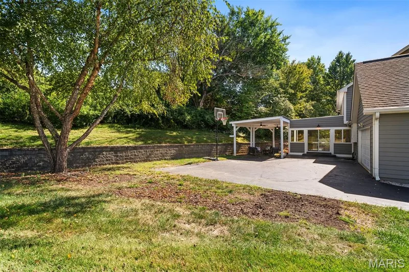 718 Cedar Field Court, Chesterfield, MO 63017 — listing photo 34 of 42