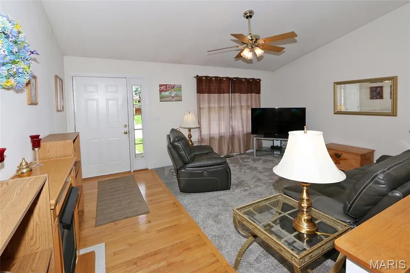 1289 Summergate Parkway #2B, St Peters, MO 63303 — listing photo 2 of 22