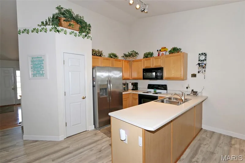 1289 Summergate Parkway #2B, St Peters, MO 63303 — listing photo 6 of 22