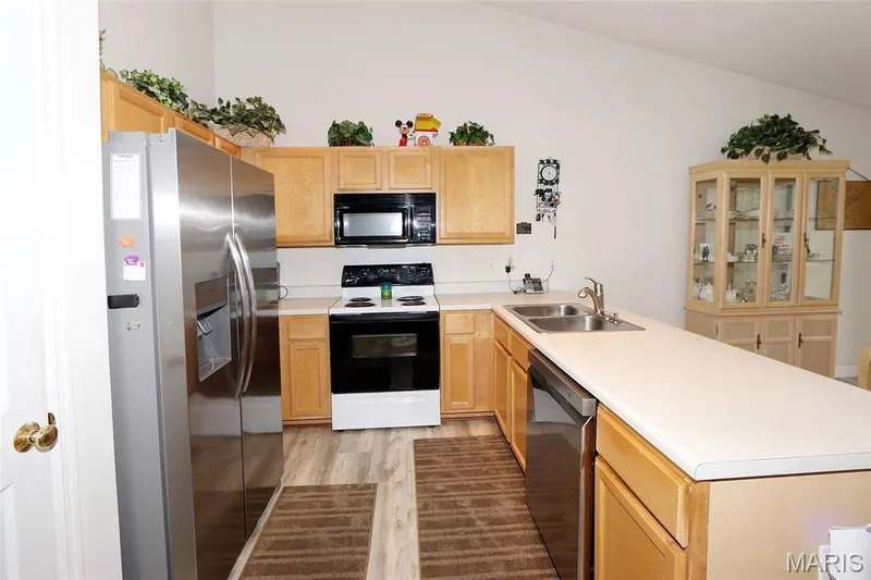 1289 Summergate Parkway #2B, St Peters, MO 63303 — listing photo 7 of 22