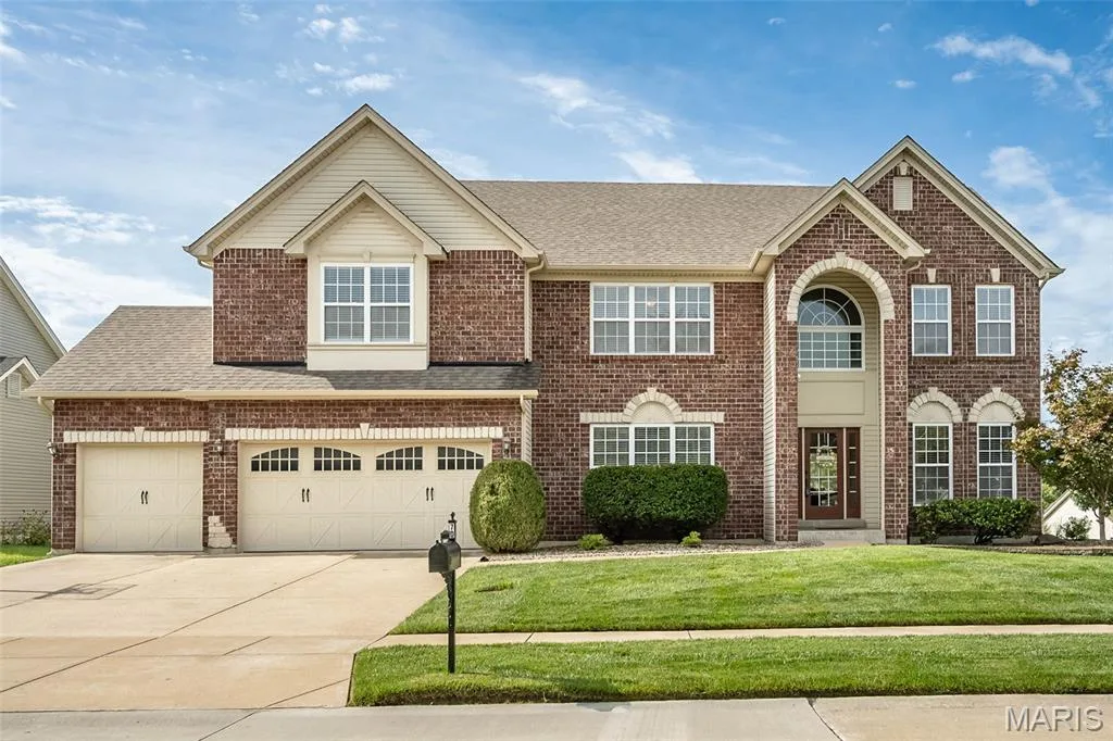 70 Lilac Ridge Court, O'Fallon, MO 63366 — listing photo 1 of 66