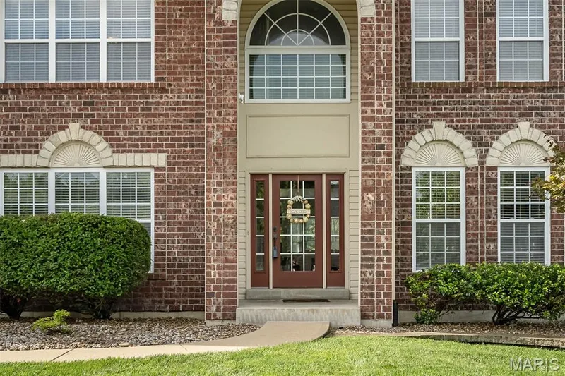70 Lilac Ridge Court, O'Fallon, MO 63366 — listing photo 3 of 66