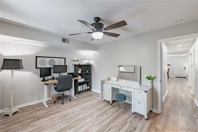 15026 Baxter Village Drive #E, Chesterfield, MO 63017 — listing photo 17 of 24