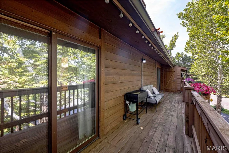 15026 Baxter Village Drive #E, Chesterfield, MO 63017 — listing photo 20 of 24