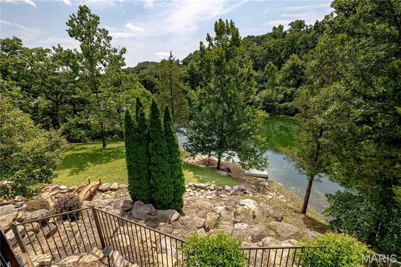 Private lake access from your yard! — 4484 Kingfisher Court, Augusta, MO 63332