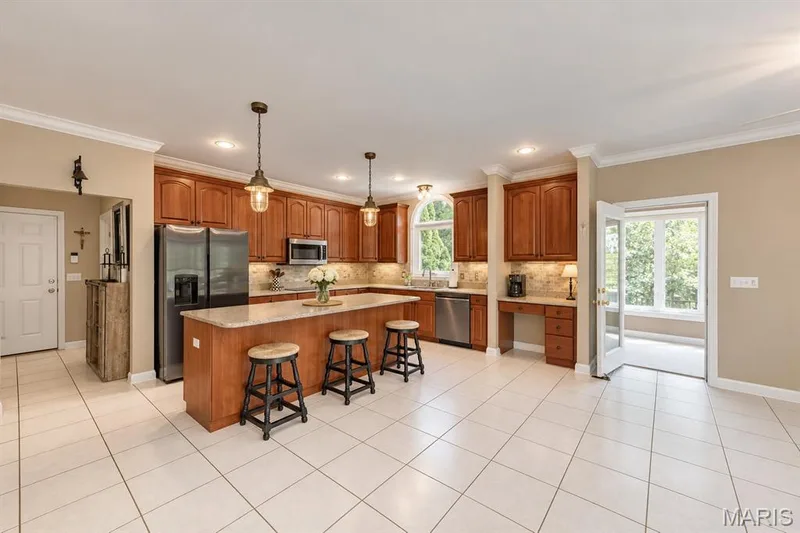 4484 Kingfisher Court, Augusta, MO 63332 — listing photo 4 of 69