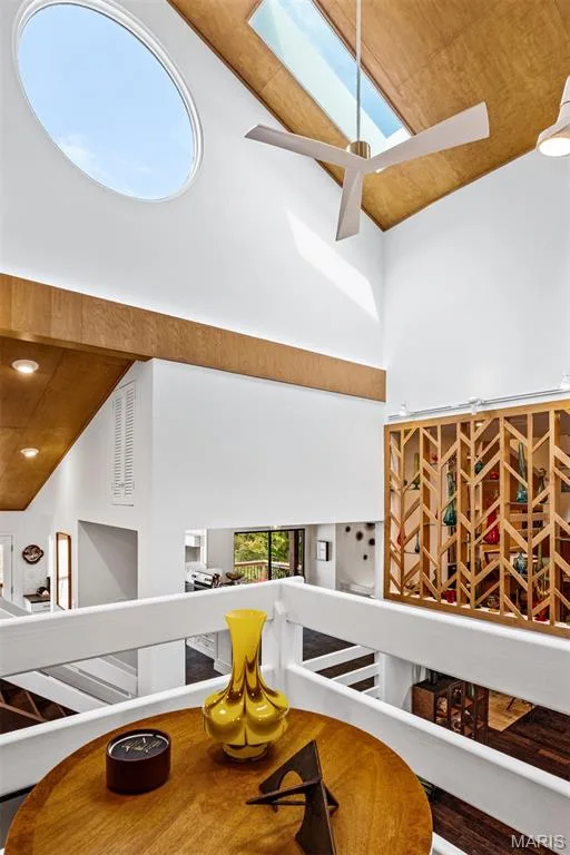 Signature architectural details bring light, sky and nature inside — 35 Arrowhead Estates Court, Chesterfield, MO 63017