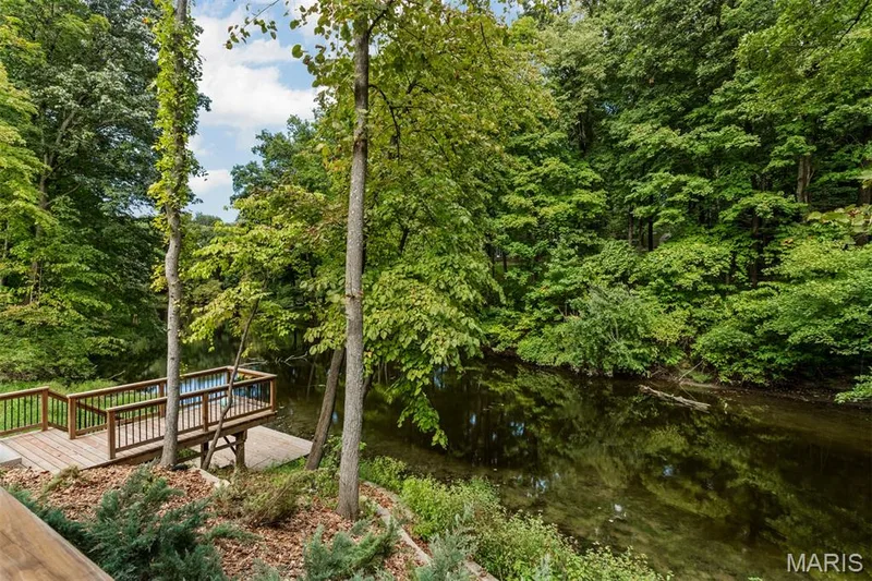 Your own private boat dock and overlook. — 35 Arrowhead Estates Court, Chesterfield, MO 63017