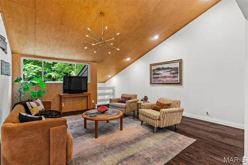 Lounge / Music room  stairs to Family room — 35 Arrowhead Estates Court, Chesterfield, MO 63017