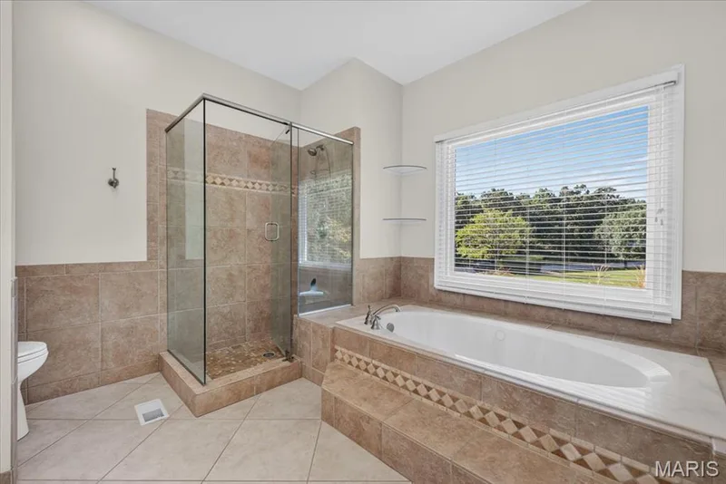 1469 Ridgetree Trails Drive, Ballwin, MO 63021 — listing photo 20 of 42