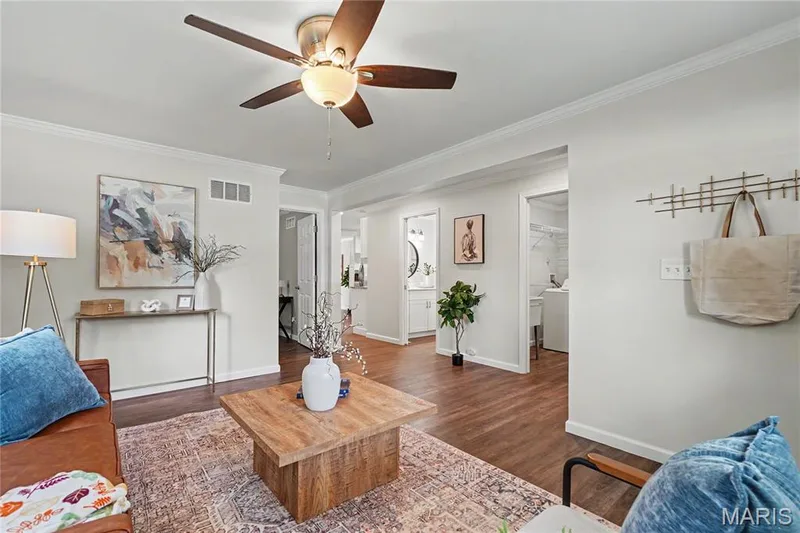 Open floor plan that flows nicely — 31 Plackemeier, O'Fallon, MO 63366