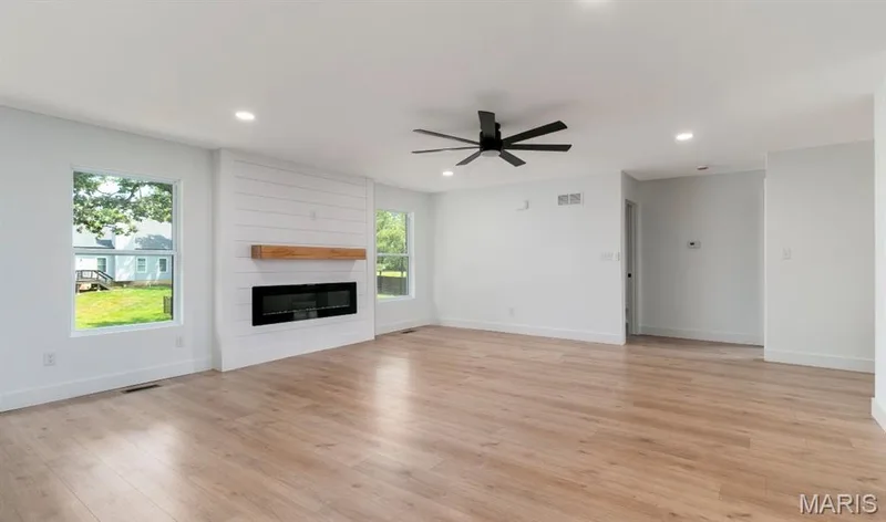 10 Pershing Circle, O'Fallon, MO 63366 — listing photo 14 of 39