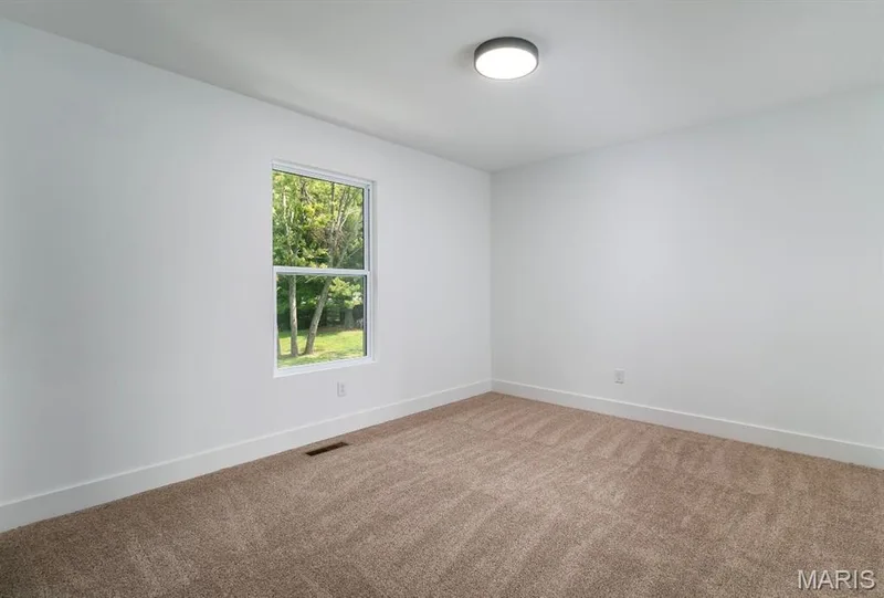 10 Pershing Circle, O'Fallon, MO 63366 — listing photo 31 of 39
