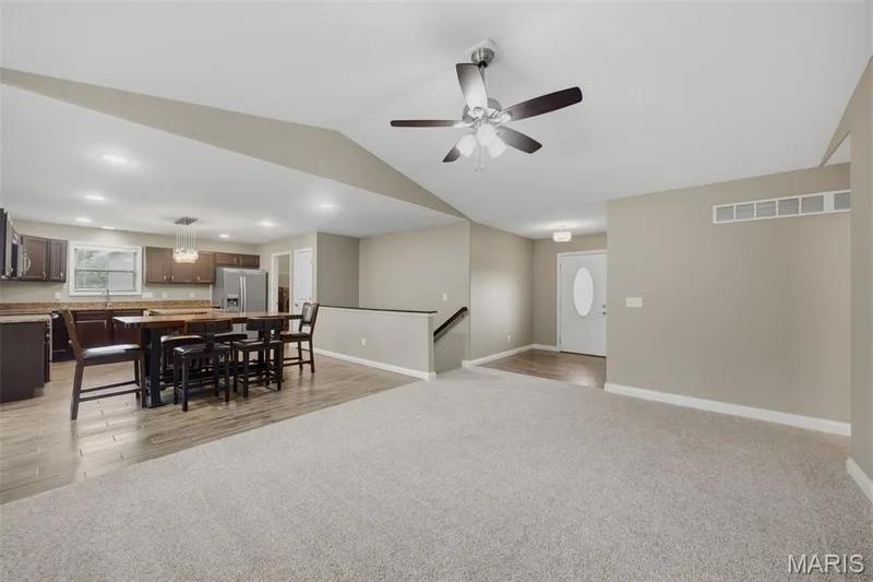 454 Honeysuckle Creek Drive, Wentzville, MO 63385 — listing photo 7 of 33