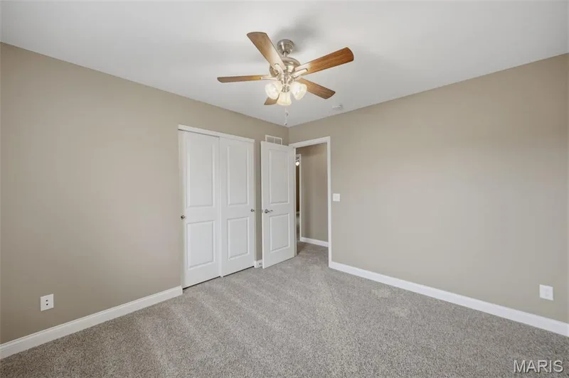 454 Honeysuckle Creek Drive, Wentzville, MO 63385 — listing photo 14 of 33