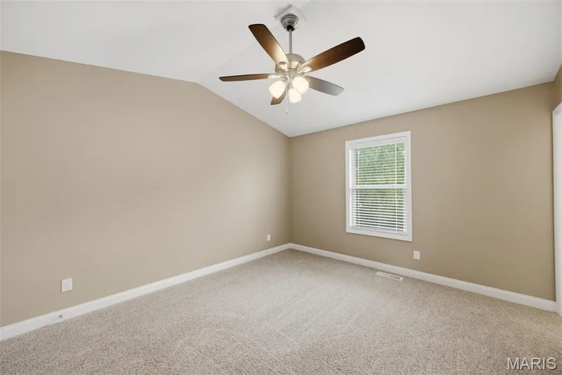 454 Honeysuckle Creek Drive, Wentzville, MO 63385 — listing photo 17 of 33
