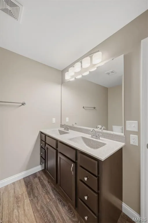 454 Honeysuckle Creek Drive, Wentzville, MO 63385 — listing photo 20 of 33