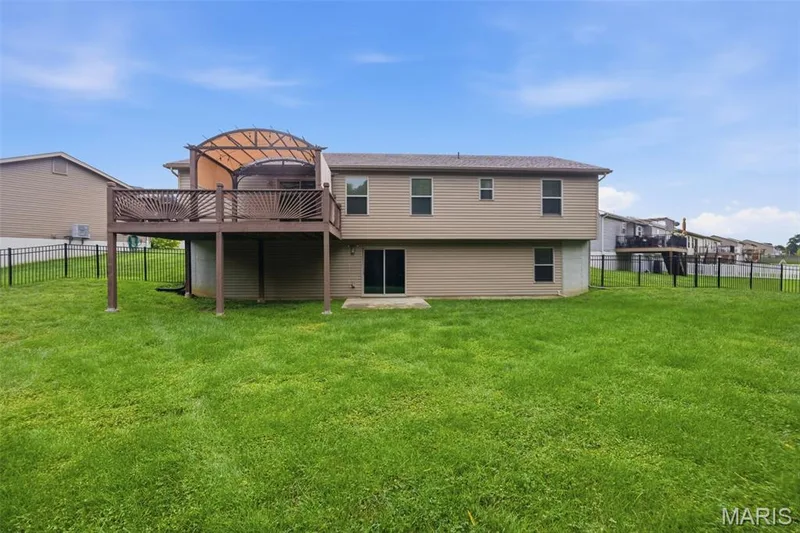 454 Honeysuckle Creek Drive, Wentzville, MO 63385 — listing photo 23 of 33