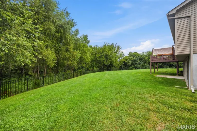 454 Honeysuckle Creek Drive, Wentzville, MO 63385 — listing photo 25 of 33
