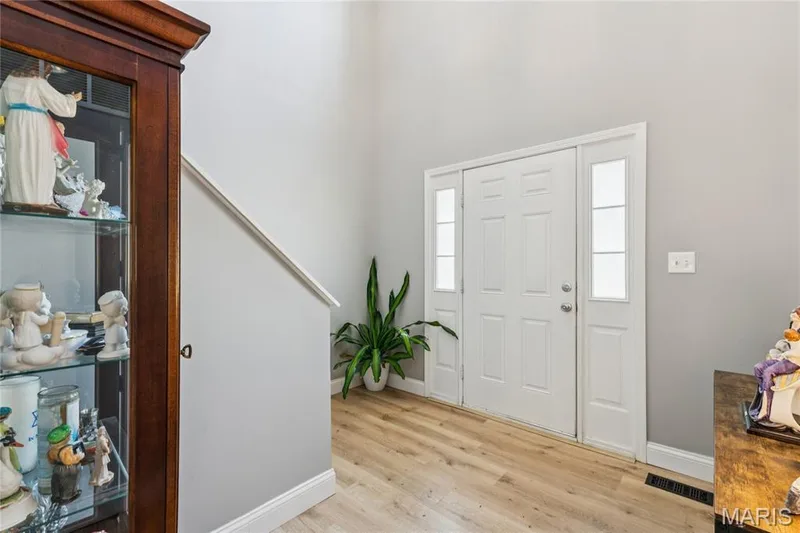 Watch the unbranded video and see why this home should be yours.https://www.hommati.com/3DTour-AerialVideo/unbranded/947-Rolling-Thunder-Dr-O-Fallon-Mo-63368--HPI77146457 — 947 Rolling Thunder Drive, O'Fallon, MO 63368