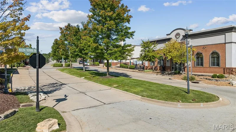 Shortleaf Brewing is a family-owned and operated craft brewery located in the heart of the community, making it easy to meet up with friends, grab a local brew, or enjoy a laid-back evening out—all just moments from home. — 947 Rolling Thunder Drive, O'Fallon, MO 63368