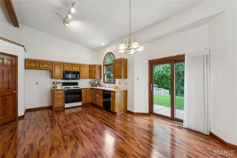 416 Loiselaine Drive, O'Fallon, MO 63366 — listing photo 10 of 46