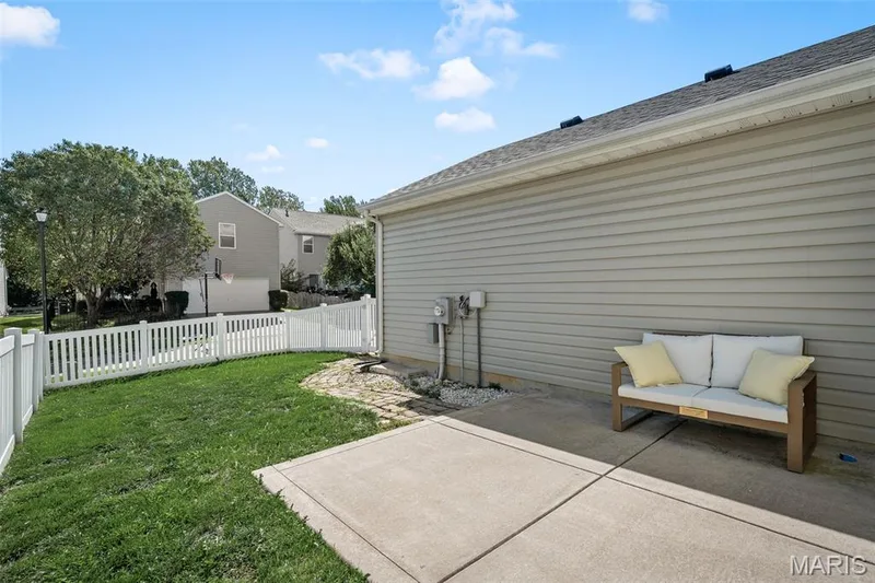 2018 Village Glen Drive, Wentzville, MO 63385 — listing photo 38 of 51