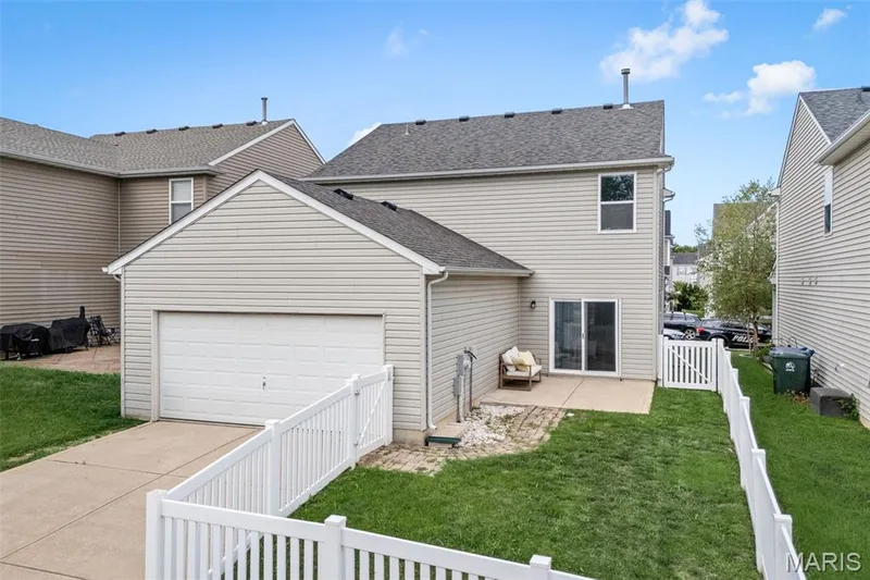 2018 Village Glen Drive, Wentzville, MO 63385 — listing photo 40 of 51
