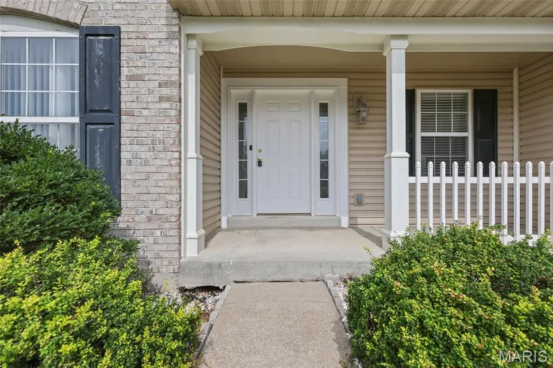 1117 Spring Orchard Drive, O'Fallon, MO 63368 — listing photo 2 of 28