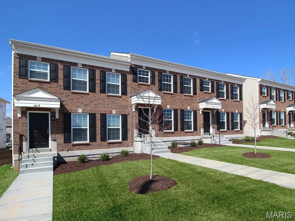 2 Georgetown at Harvest Townhome, O'Fallon, MO 63385 — listing photo 1 of 23