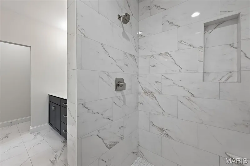 Zero Threshold Walk In Shower — 149 Haven Ridge Court, Dardenne Prairie, MO 63368