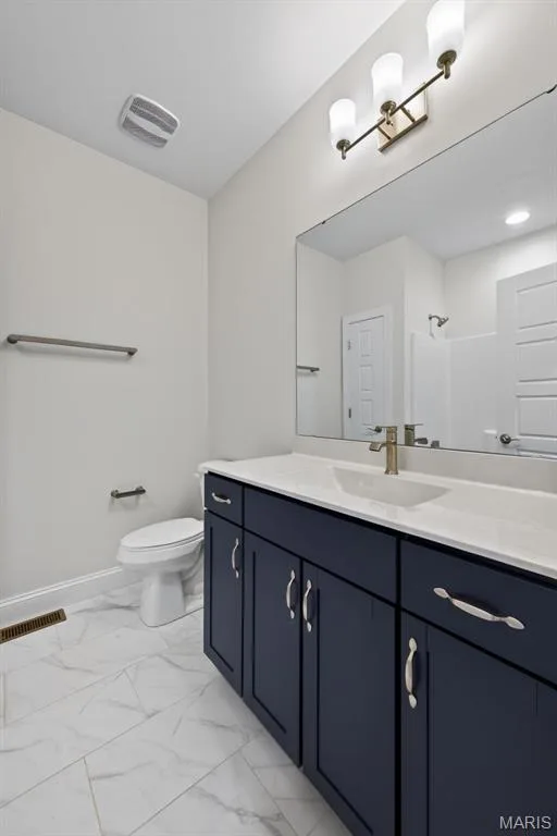 Secondary Bath with Ceramic Tile Floor and Raised Height Vanity — 149 Haven Ridge Court, Dardenne Prairie, MO 63368