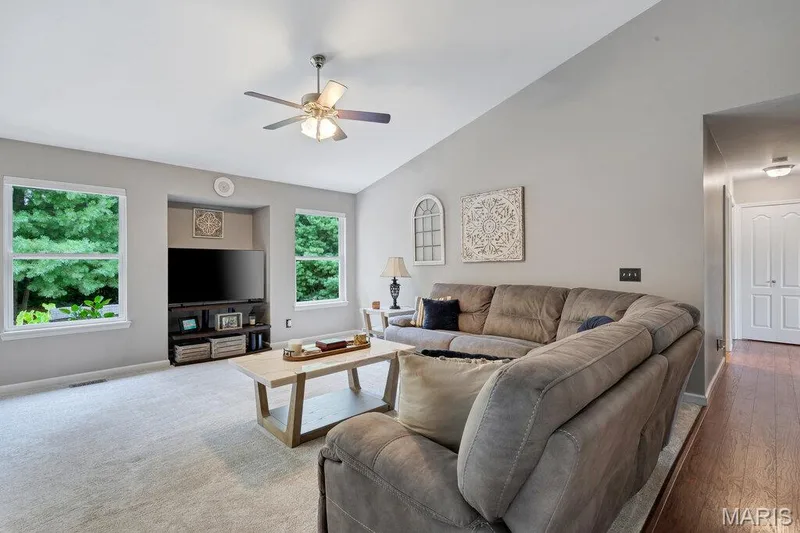 211 Discovery Village Circle, Wentzville, MO 63385 — listing photo 3 of 48