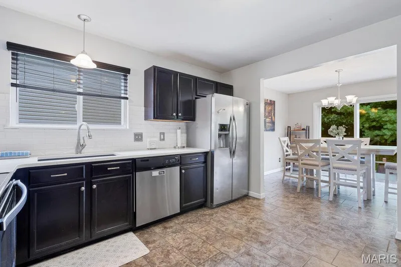 211 Discovery Village Circle, Wentzville, MO 63385 — listing photo 12 of 48
