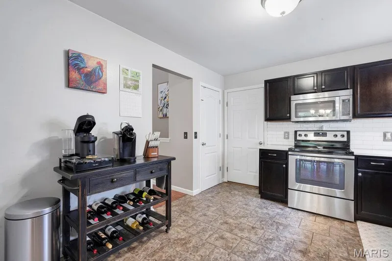 211 Discovery Village Circle, Wentzville, MO 63385 — listing photo 13 of 48