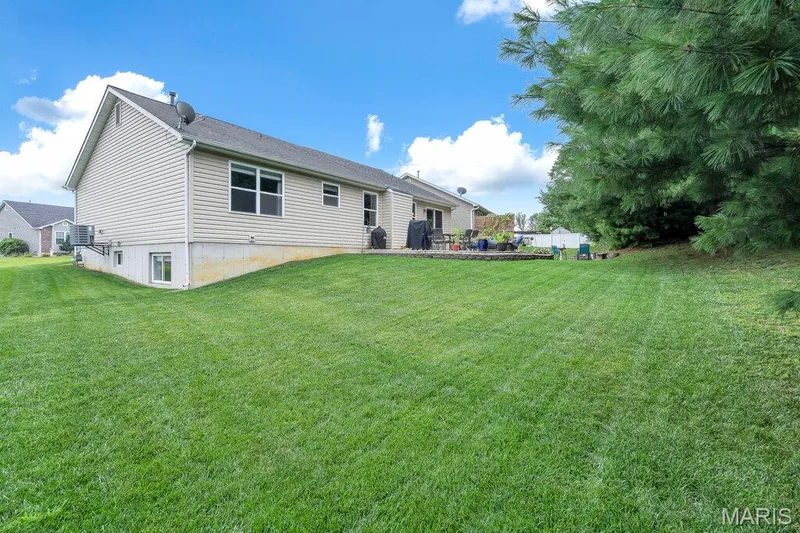 211 Discovery Village Circle, Wentzville, MO 63385 — listing photo 46 of 48