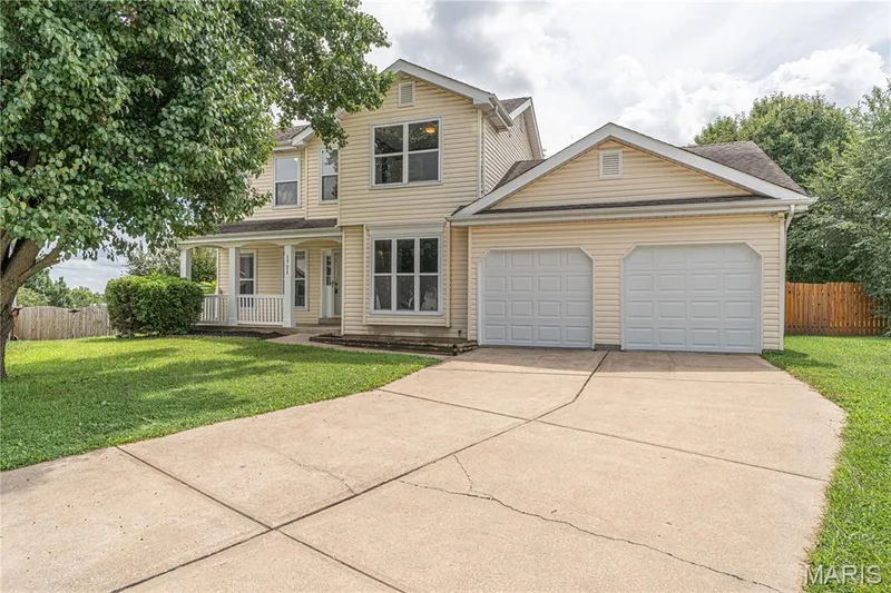 1721 Summergate Court, St Charles, MO β listing photo 1