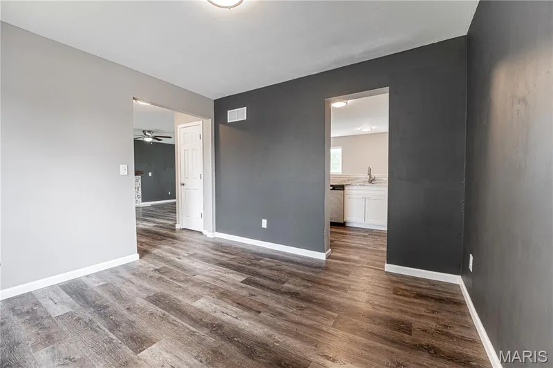 1721 Summergate Court, St Charles, MO 63303 — listing photo 10 of 39