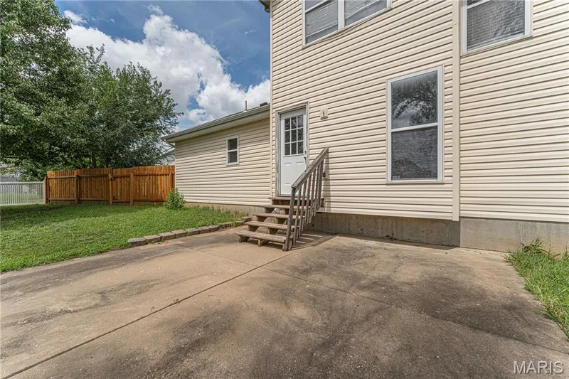 1721 Summergate Court, St Charles, MO 63303 — listing photo 35 of 39