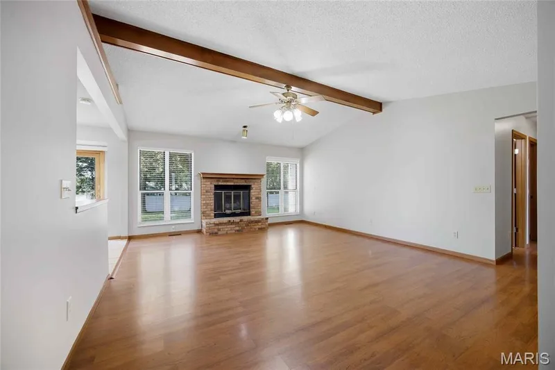 4241 Golden Wheat Drive, St Charles, MO 63304 — listing photo 3 of 25