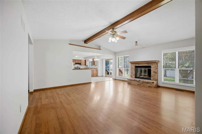 4241 Golden Wheat Drive, St Charles, MO 63304 — listing photo 4 of 25