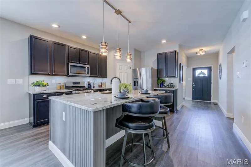 1039 Silo Bend Drive, Wentzville, MO 63385 — listing photo 5 of 43