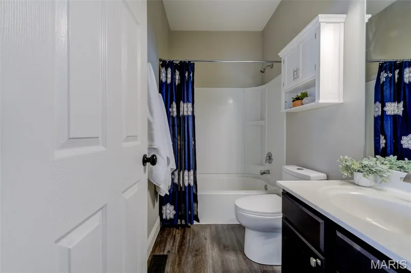 1039 Silo Bend Drive, Wentzville, MO 63385 — listing photo 16 of 43