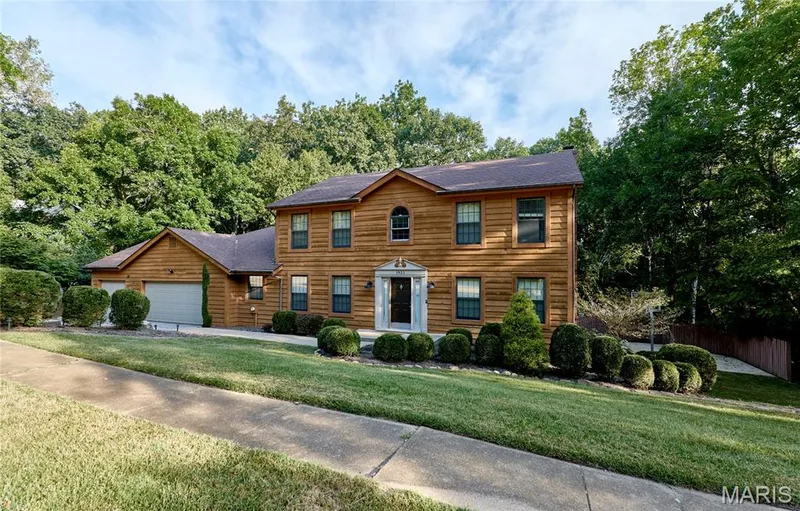 1921 Wolfcreek Pass Court, Wildwood, MO 63011 — listing photo 3 of 79