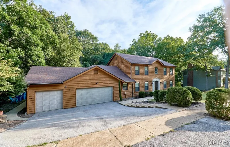 1921 Wolfcreek Pass Court, Wildwood, MO 63011 — listing photo 5 of 79