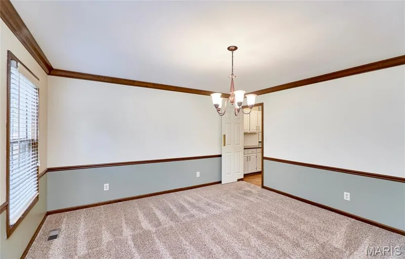 1921 Wolfcreek Pass Court, Wildwood, MO 63011 — listing photo 13 of 79