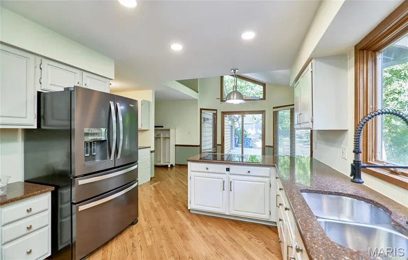 1921 Wolfcreek Pass Court, Wildwood, MO 63011 — listing photo 15 of 79