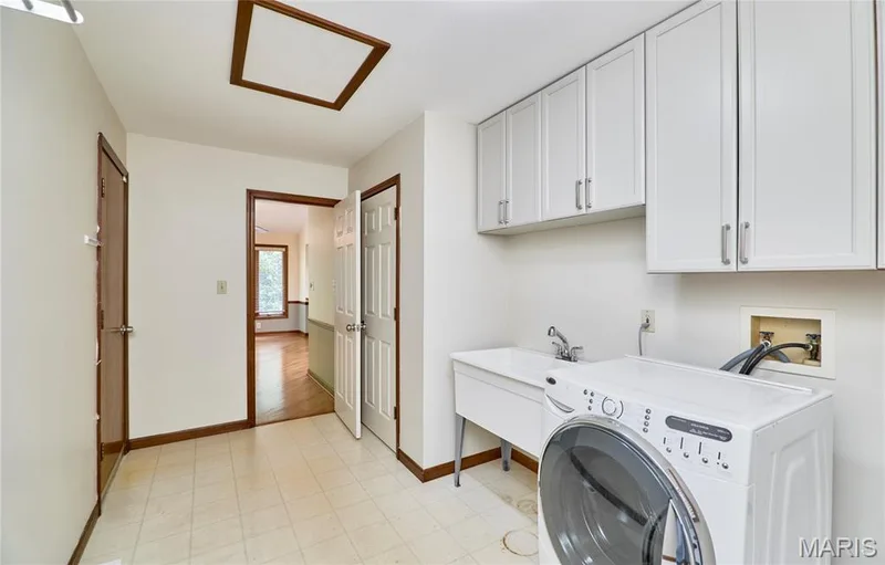 1921 Wolfcreek Pass Court, Wildwood, MO 63011 — listing photo 36 of 79