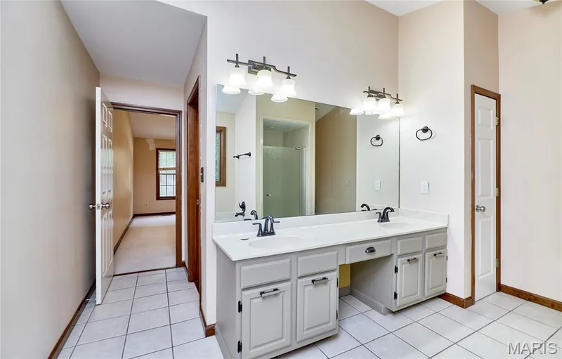 1921 Wolfcreek Pass Court, Wildwood, MO 63011 — listing photo 40 of 79