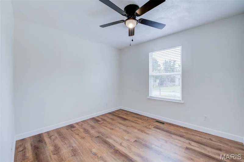 Bedroom #3 — 868 Molloy Drive, O'Fallon, MO 63366